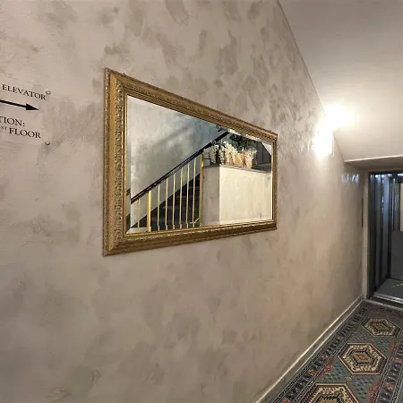 Hotel Leopolda 3*