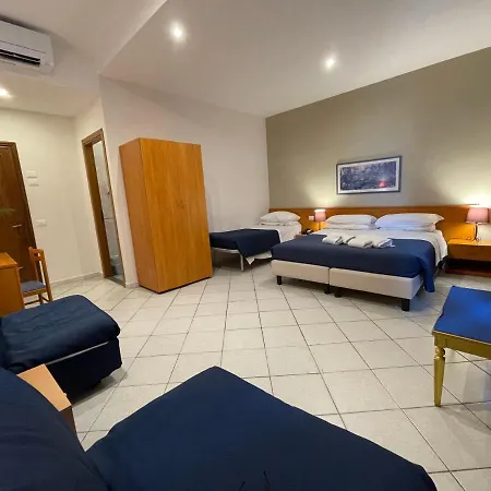 Hotel Leopolda 3*